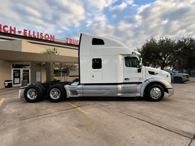 2022 Peterbilt 579