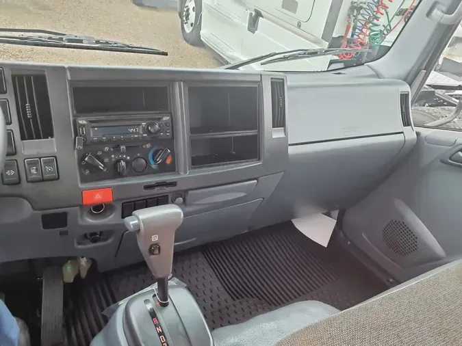 2019 ISUZU NRR