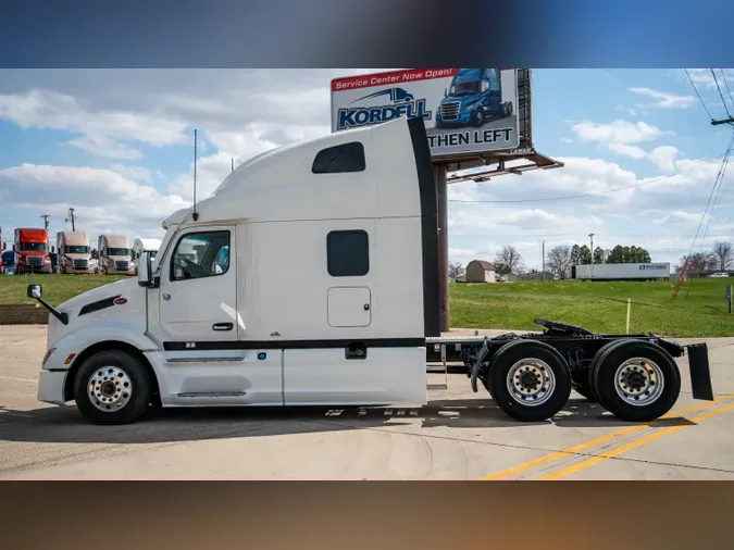 2023 PETERBILT 579