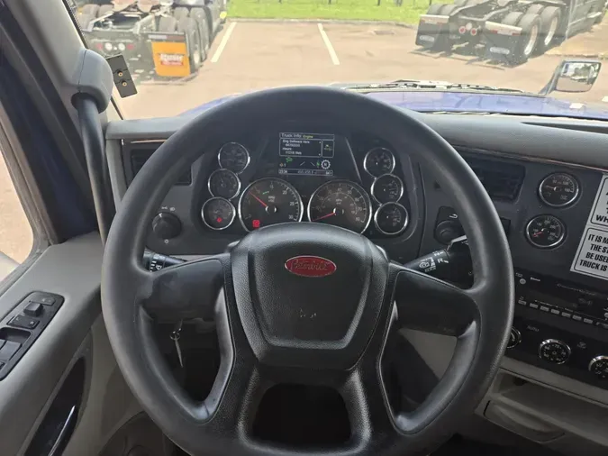 2022 Peterbilt 579