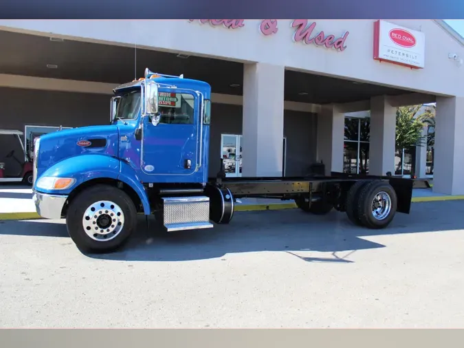 2021 Peterbilt 337