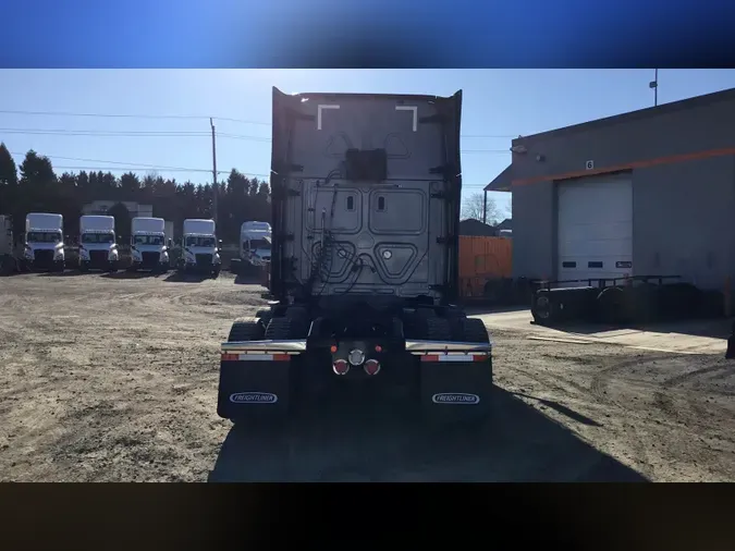 2022 Freightliner Cascadia