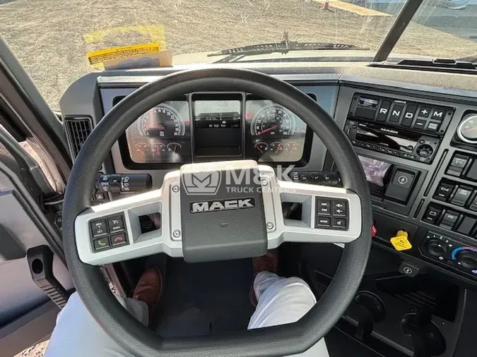 2026 MACK GR84F