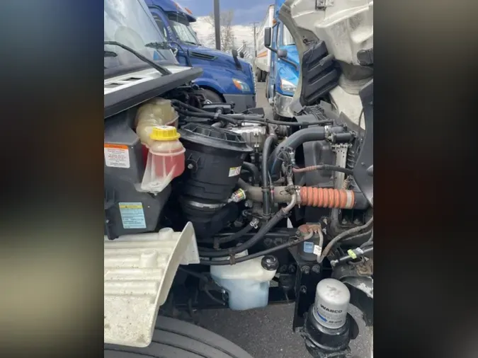 2020 FREIGHTLINER/MERCEDES M2 106c44c453a60819aef6cda016210018061