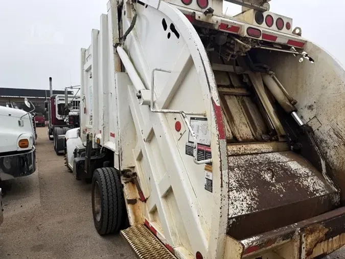 2014 KENWORTH T270