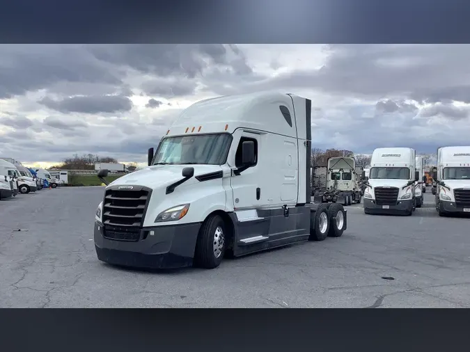 2022 Freightliner Cascadia 126c44efa078eb503cf827ee98a87ed70c2