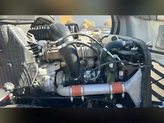 2019 Freightliner Cascadia 126