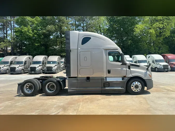2022 Freightliner Cascadia 126