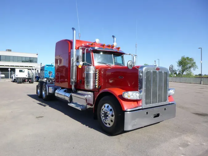 2019 Peterbilt 389