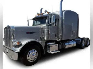 2020 Peterbilt 389