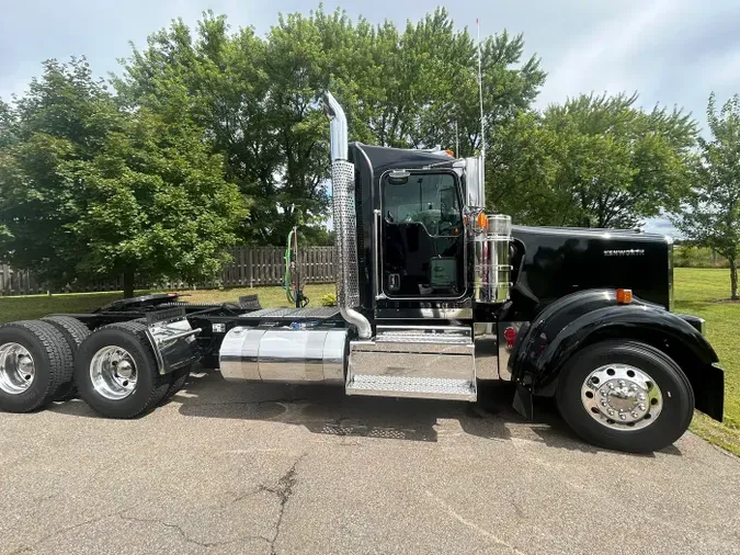 2026 Kenworth W900L