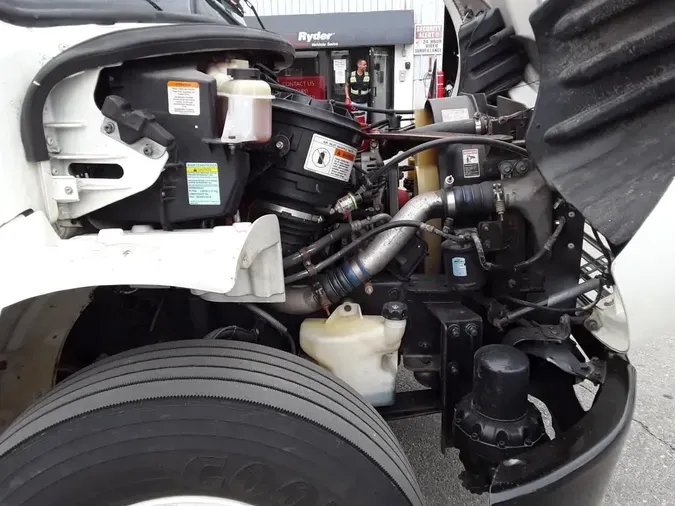 2019 FREIGHTLINER M2 106
