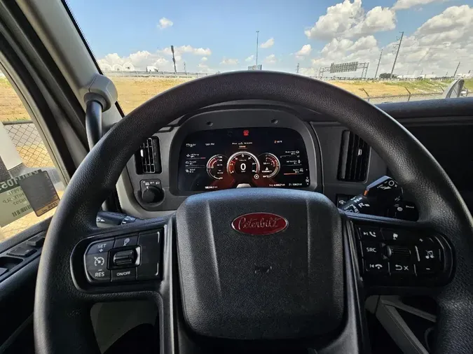 2024 PETERBILT 579