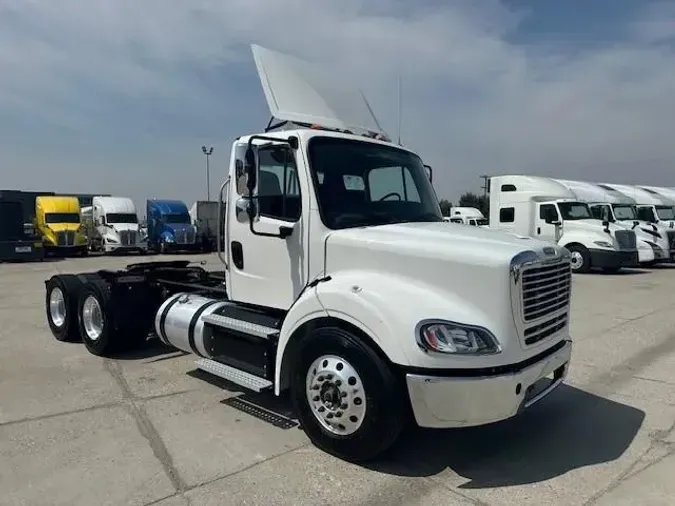 2023 Freightliner Business Class M2 112