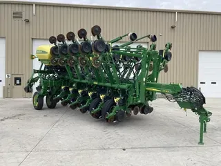 2017 John Deere 1795