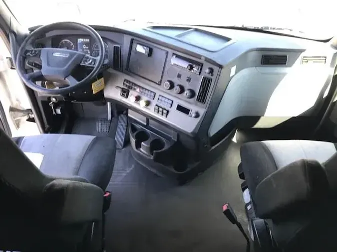 2020 Freightliner Cascadia