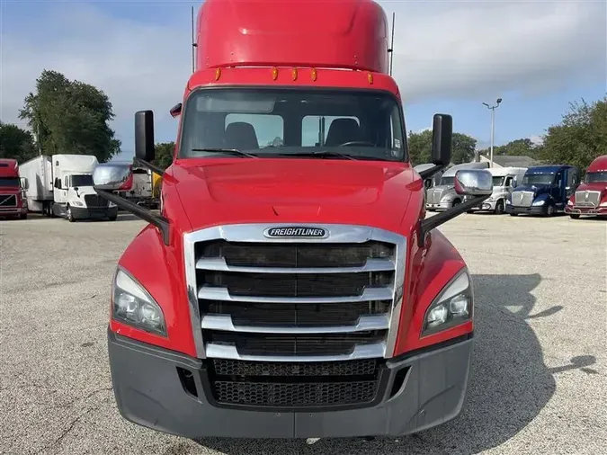 2020 FREIGHTLINER CA126