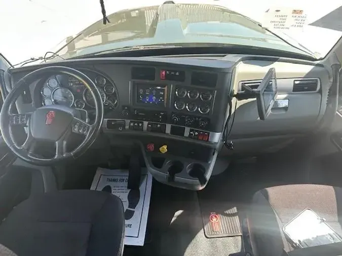 2021 Kenworth W990