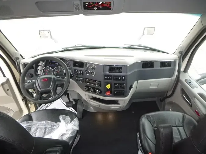 2022 Peterbilt 579