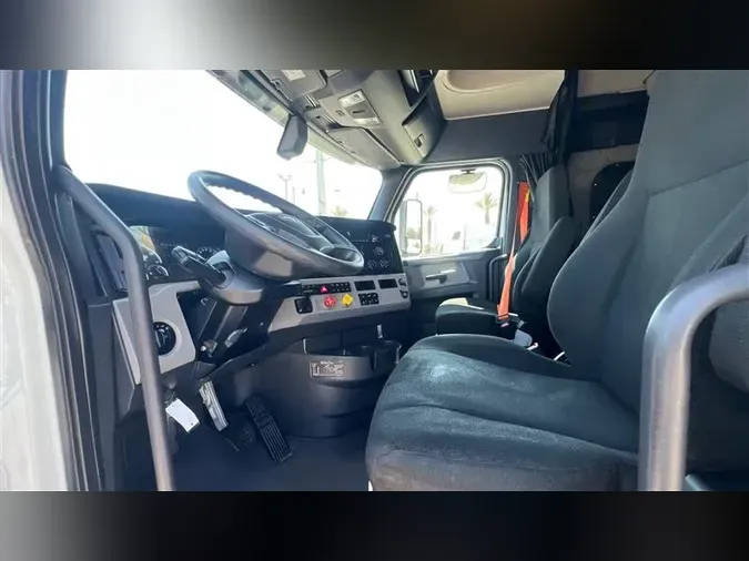 2020 FREIGHTLINER CA116