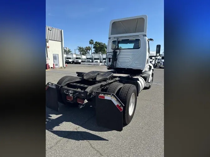 2019 NAVISTAR INTERNATIONAL RH613 DAYCAB S/A