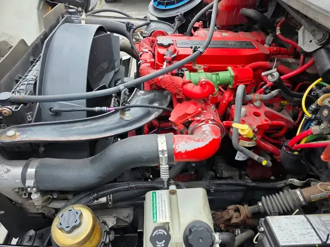 2015 FREIGHTLINER/MERCEDES M2 106