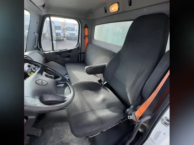 2019 FREIGHTLINER/MERCEDES M2 106