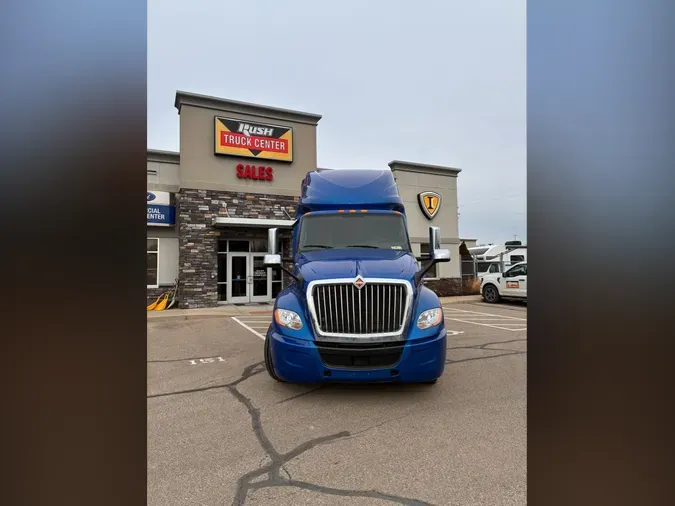 2022 International LT625
