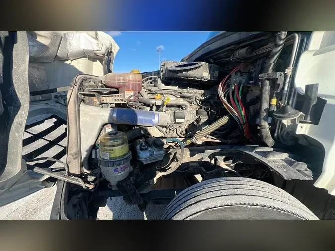 2021 Freightliner Cascadia 126