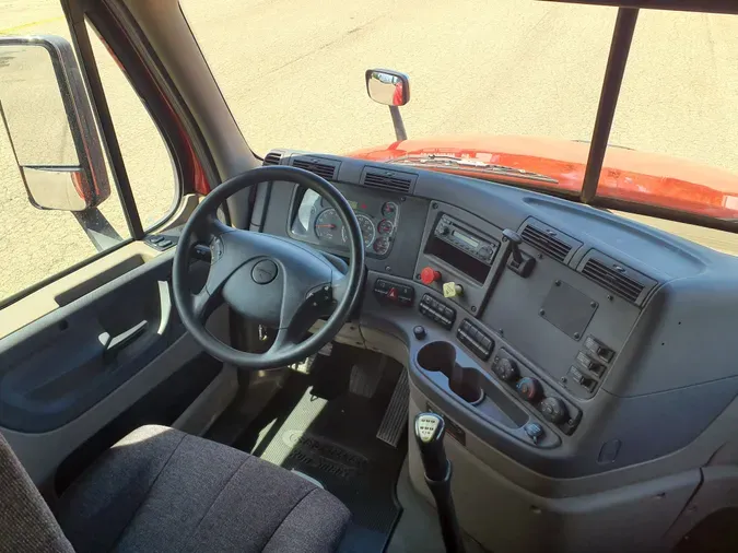 2014 FREIGHTLINER/MERCEDES CASCADIA 125