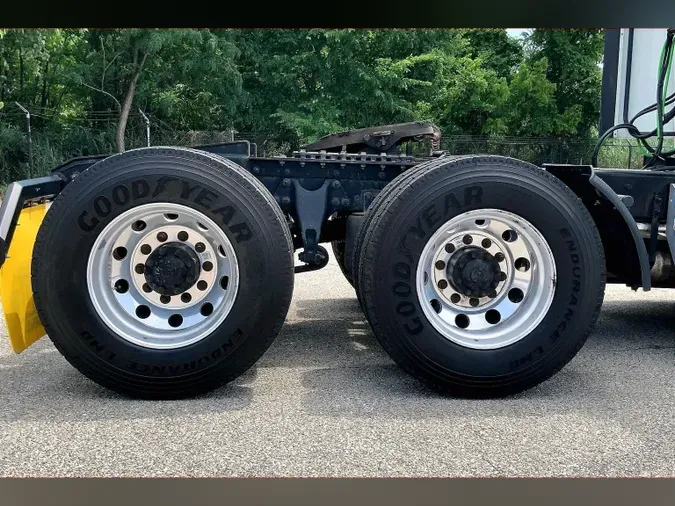 2021 INT LT625 6x4