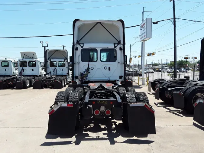 2020 FREIGHTLINER/MERCEDES CASCADIA 125