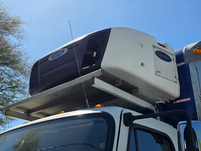 2017 FREIGHTLINER/MERCEDES M2 106