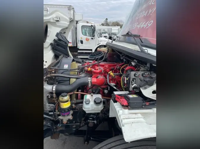 2019 FREIGHTLINER/MERCEDES M2 106