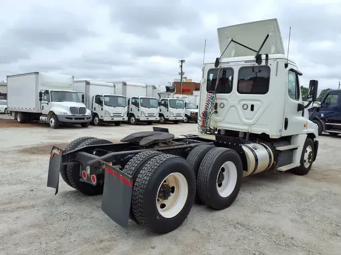 2018 FREIGHTLINER/MERCEDES CASCADIA 125