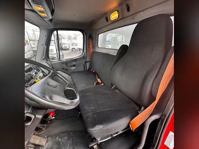 2018 FREIGHTLINER/MERCEDES M2 106