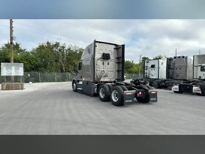 2023 Freightliner Cascadia 126c493c4cff63e5adb9b172a3eb5b68ab5