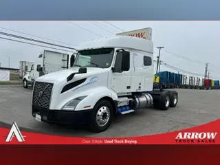 2019 VOLVO VNL740