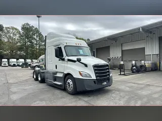 2021 Freightliner Cascadia 126