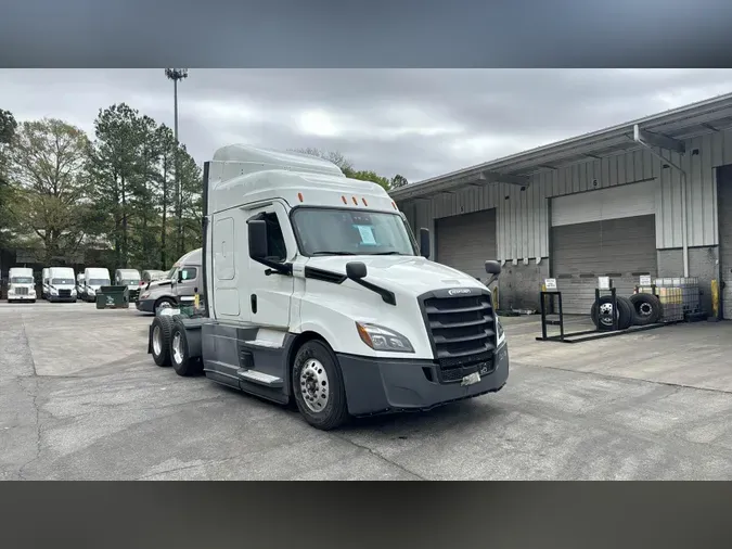 2021 Freightliner Cascadia 126c497f9081bd2353ca347f56186a30e5b