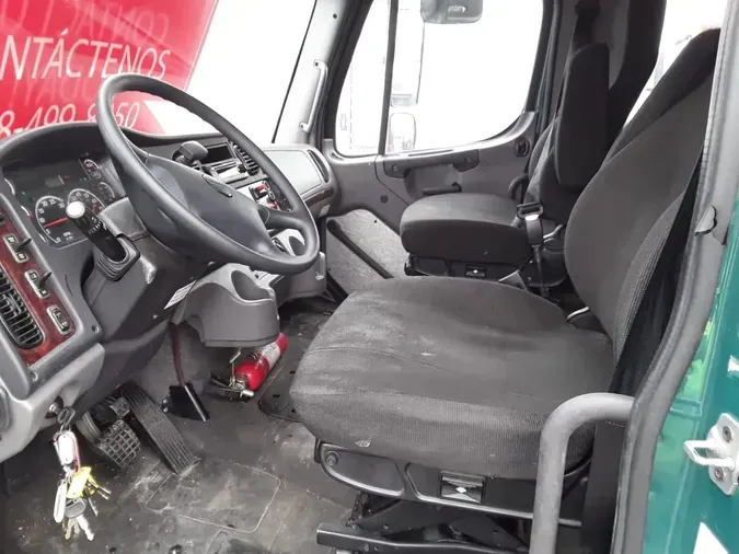 2016 FREIGHTLINER M2 106