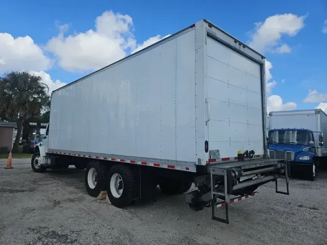 2019 FREIGHTLINER M2 106