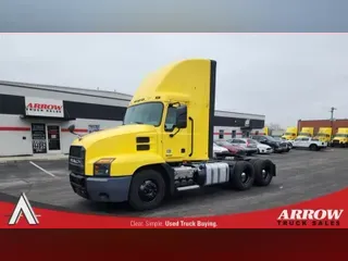 2022 MACK AN64T