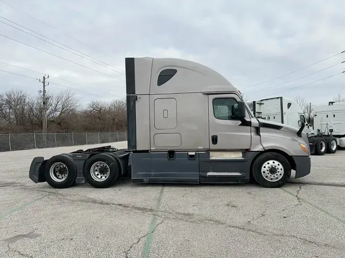 2020 Freightliner Cascadia