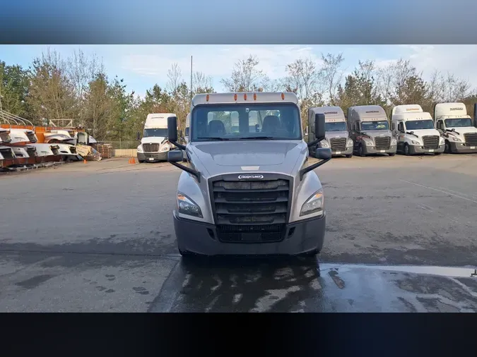2020 Freightliner Cascadia 126