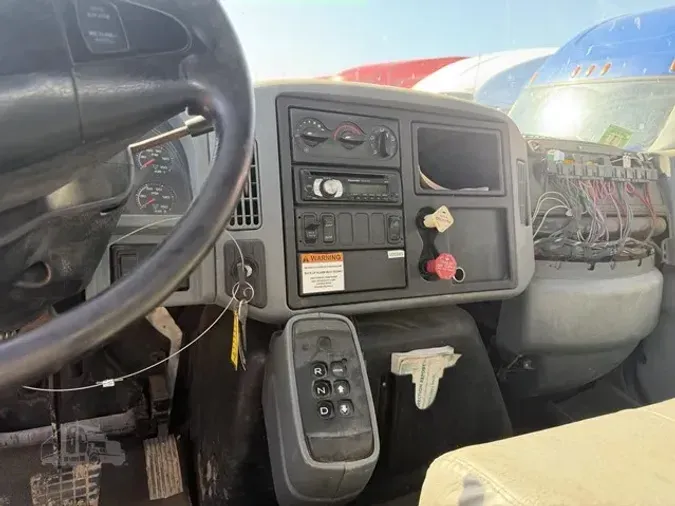 2004 INTERNATIONAL DURASTAR 4300