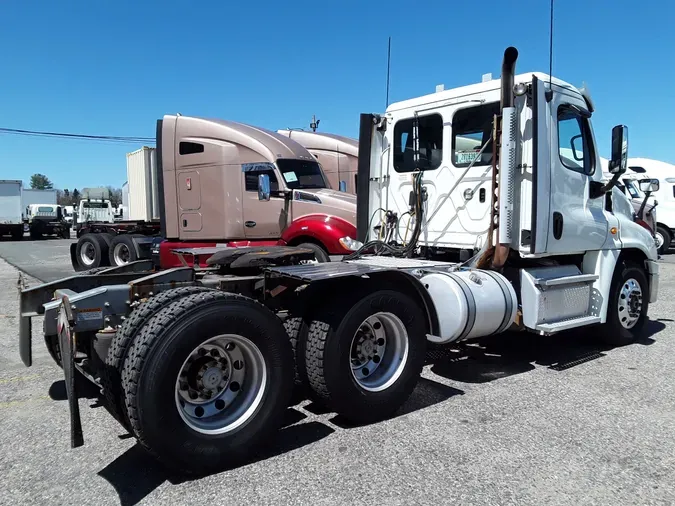 2019 FREIGHTLINER/MERCEDES CASCADIA 125