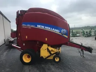 2014 New Holland Rollbelt 560