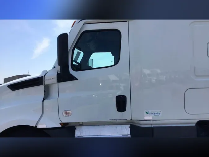 2022 Freightliner Cascadia 126c4a7f38c8895590dfc90f69bd6af553a