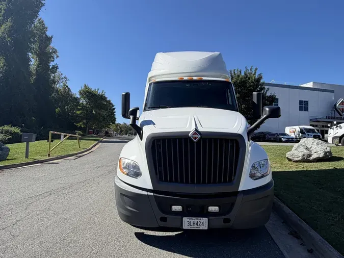 2022 International LT625